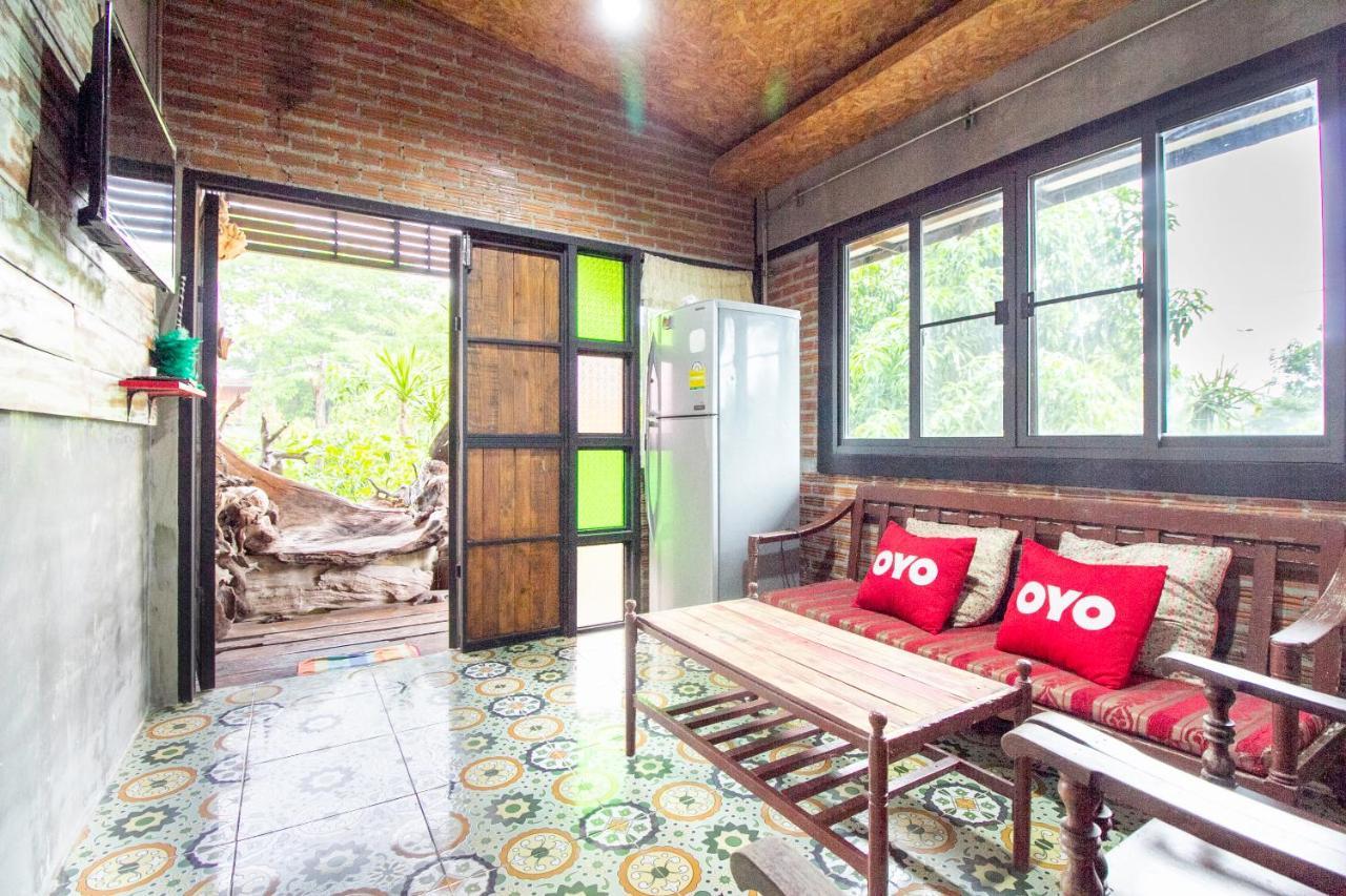 Oyo 999 Baan Pak Rom Ruen Hotell HHQ Eksteriør bilde